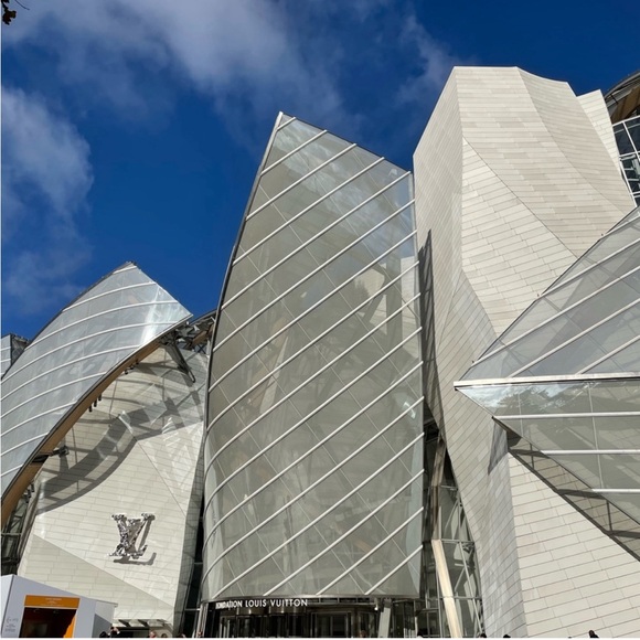 3 pcs LOUIS VUITTON Fondation NEW canvas tote, laptop case and key chain BUNDLE! - Picture 9 of 12